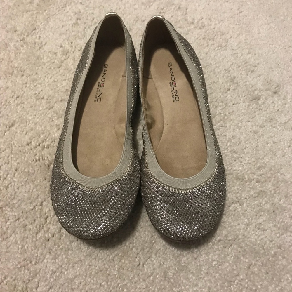 Tan flats